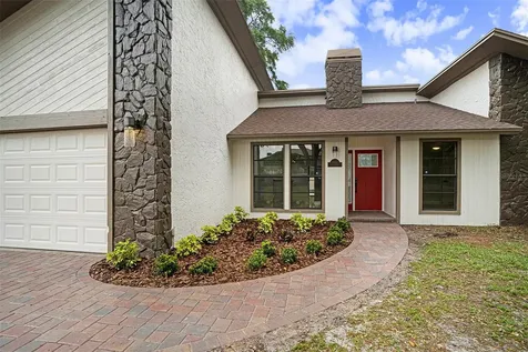 1051 Sylvia Lane Tampa FL 33613