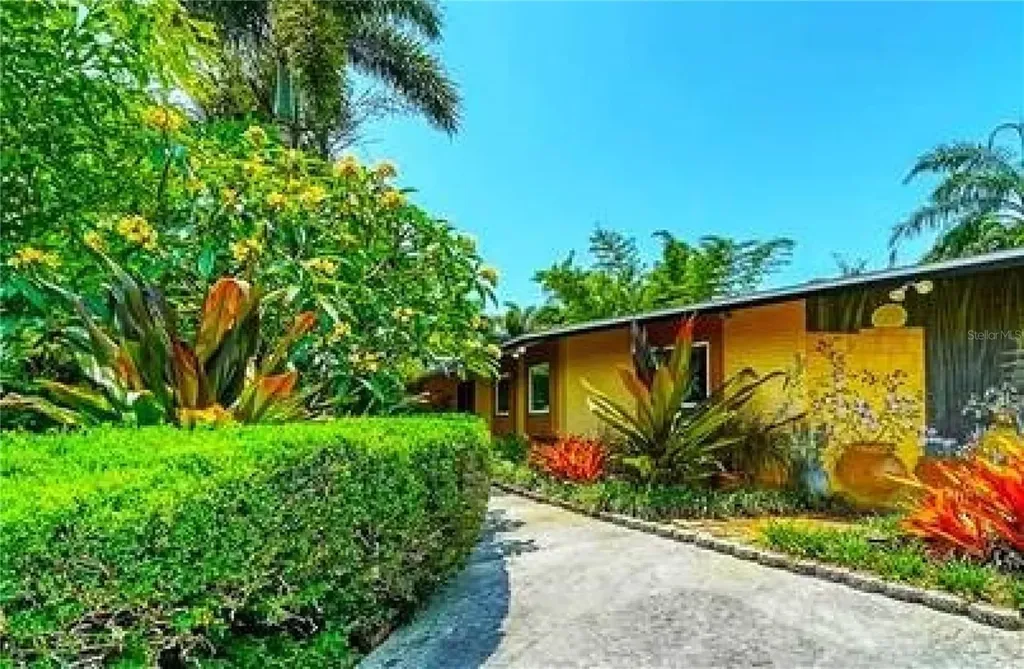 2395 Hillview Street Sarasota FL 34239