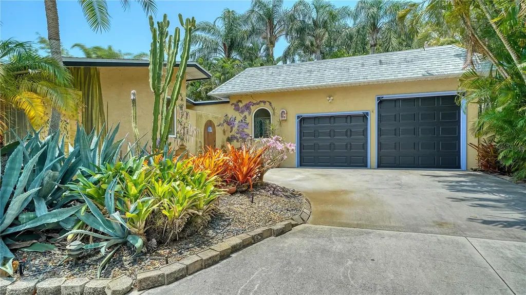 2395 Hillview Street Sarasota FL 34239