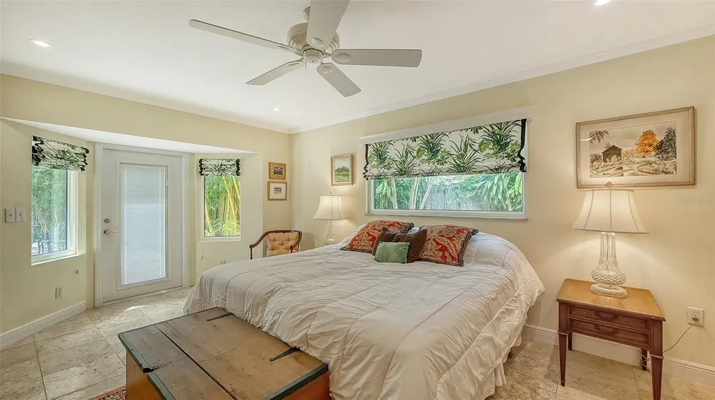 2395 Hillview Street Sarasota FL 34239