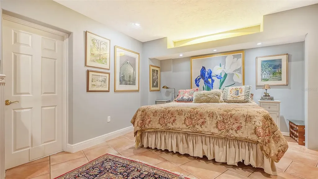 2395 Hillview Street Sarasota FL 34239