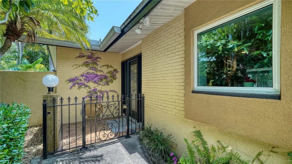 2395 Hillview Street Sarasota FL 34239