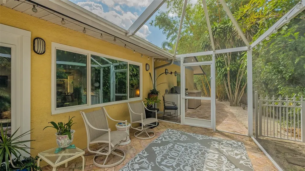 2395 Hillview Street Sarasota FL 34239