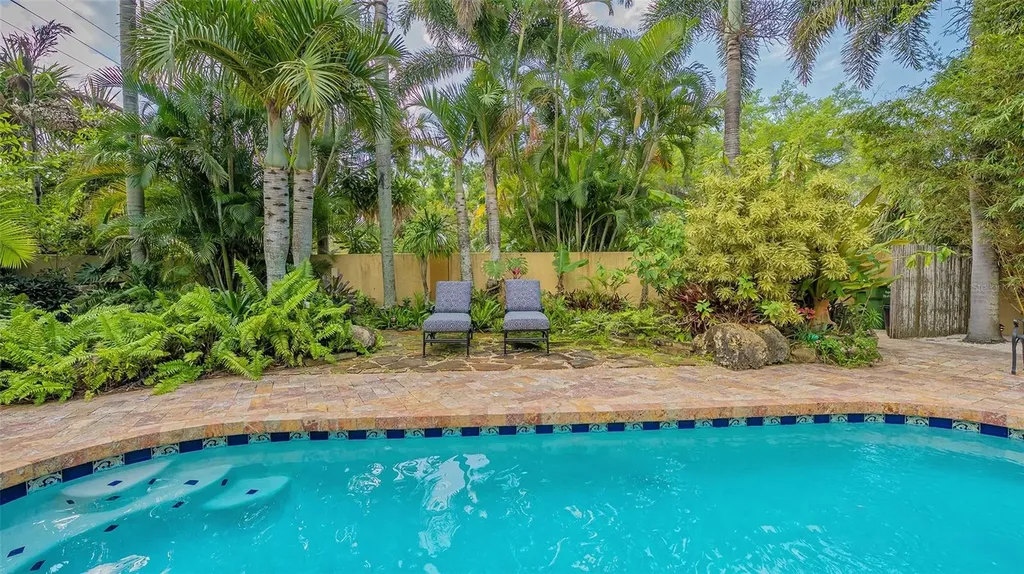 2395 Hillview Street Sarasota FL 34239