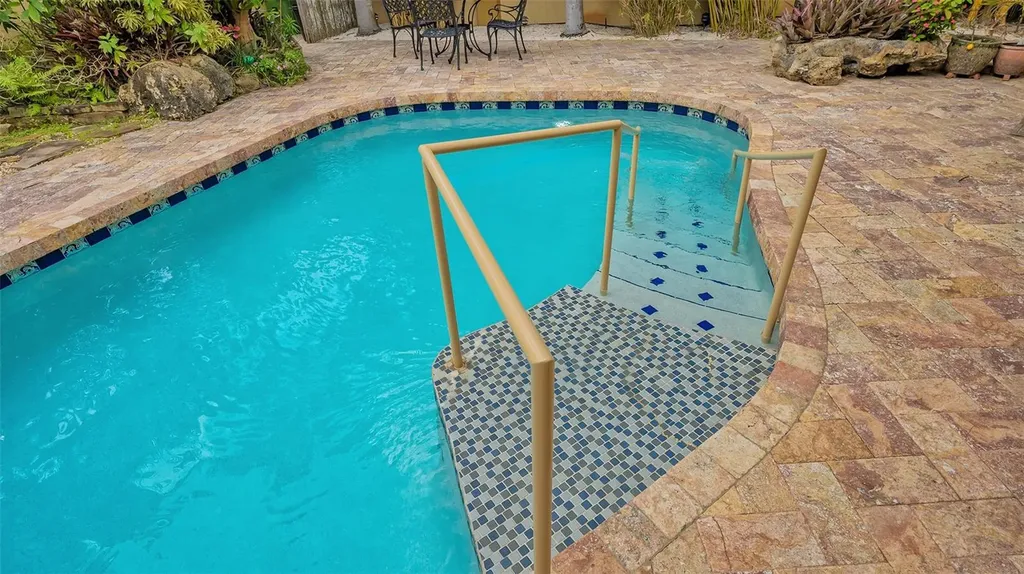 2395 Hillview Street Sarasota FL 34239