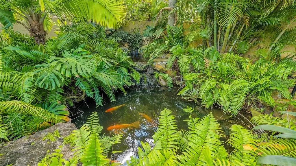 2395 Hillview Street Sarasota FL 34239