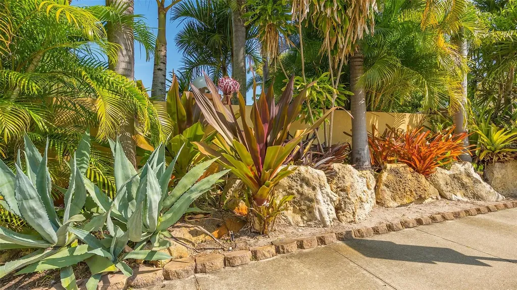 2395 Hillview Street Sarasota FL 34239