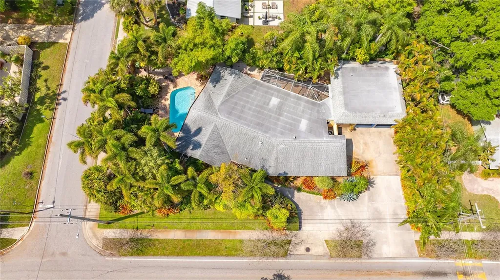 2395 Hillview Street Sarasota FL 34239