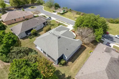8032 Bridgeport Bay Circle Mount Dora FL 32757