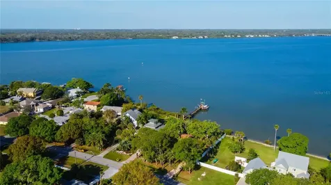 608 Shore Drive E Oldsmar FL 34677