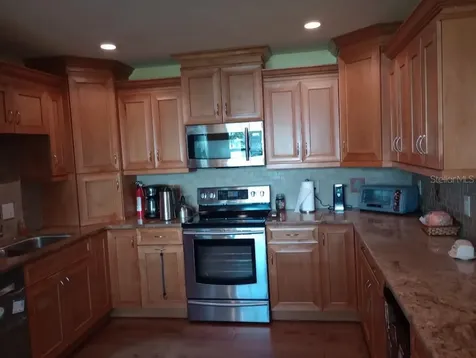 608 Shore Drive E Oldsmar FL 34677
