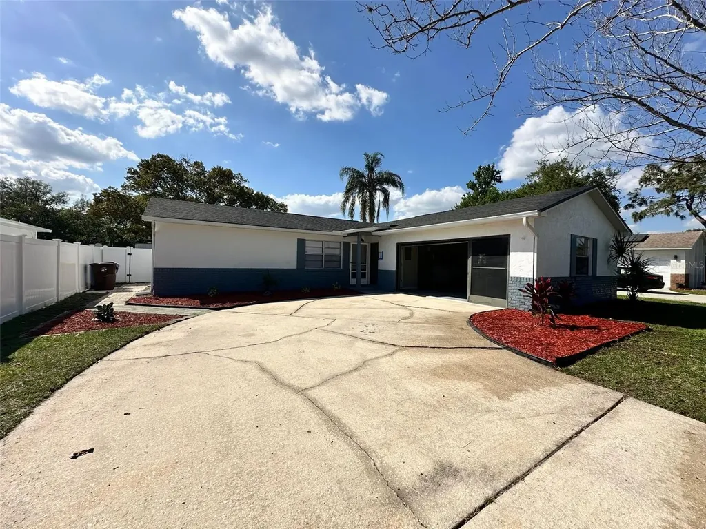 2522 Bowmer Drive Kissimmee FL 34744