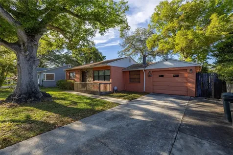 6225 15th Avenue S Gulfport FL 33707