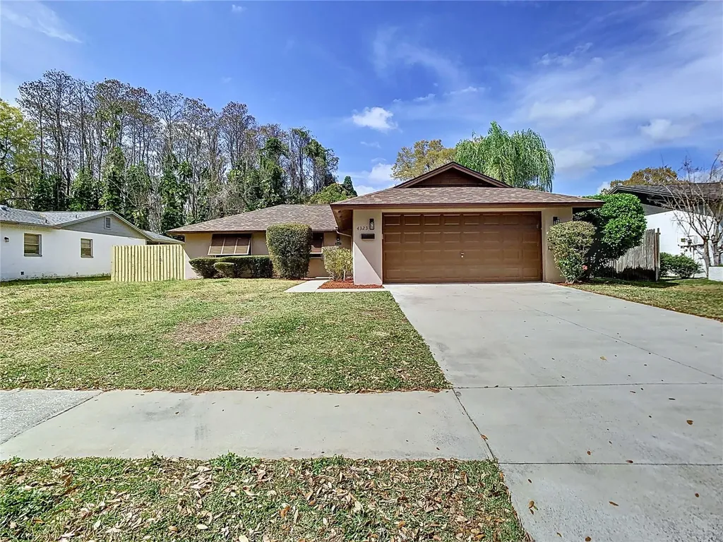 4323 Foxglen Lane Tampa FL 33624