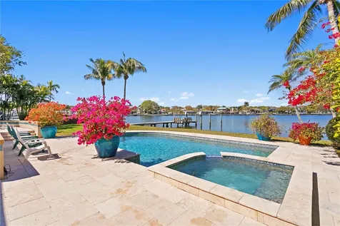 1126 Monterey Boulevard NE St Petersburg FL 33704