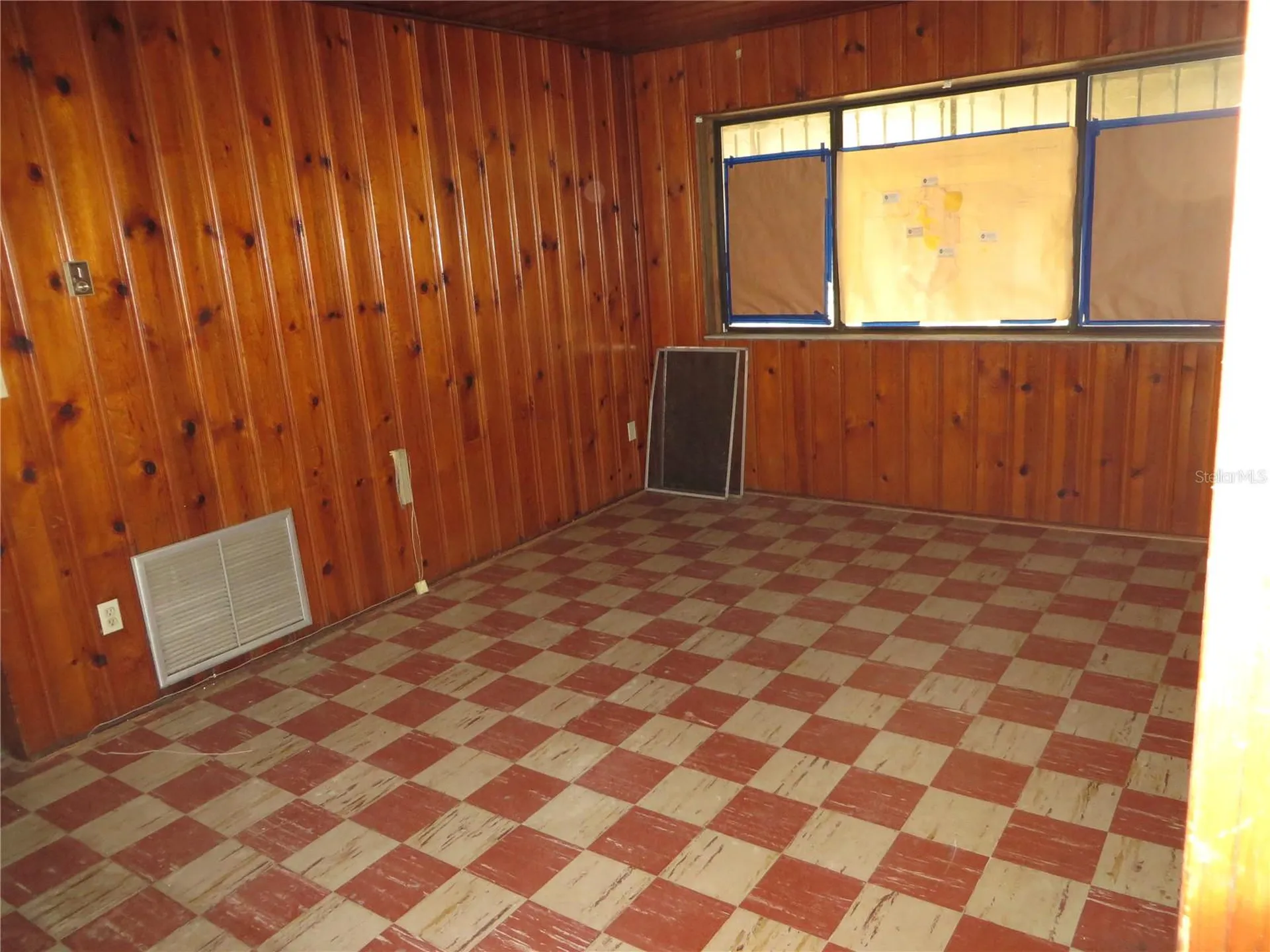 420 W Cherry Street Kissimmee FL 34741