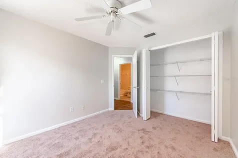 9812 Violet Drive Orlando FL 32824