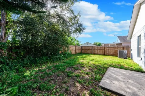9812 Violet Drive Orlando FL 32824
