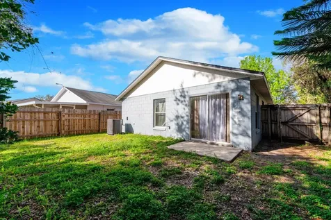 9812 Violet Drive Orlando FL 32824