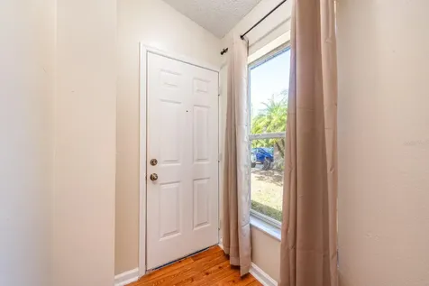 9812 Violet Drive Orlando FL 32824