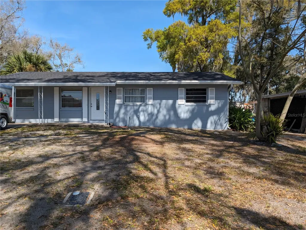 207 W Division Street Deland FL 32720