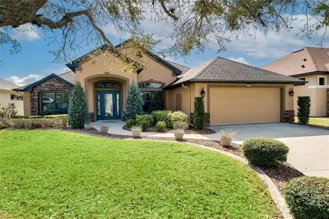 8826 Beacon Hill Avenue Mount Dora FL 32757