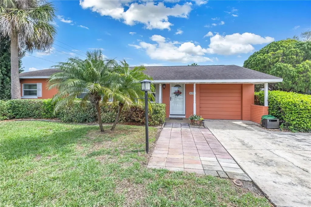 6397 Hampton Drive N St Petersburg FL 33710