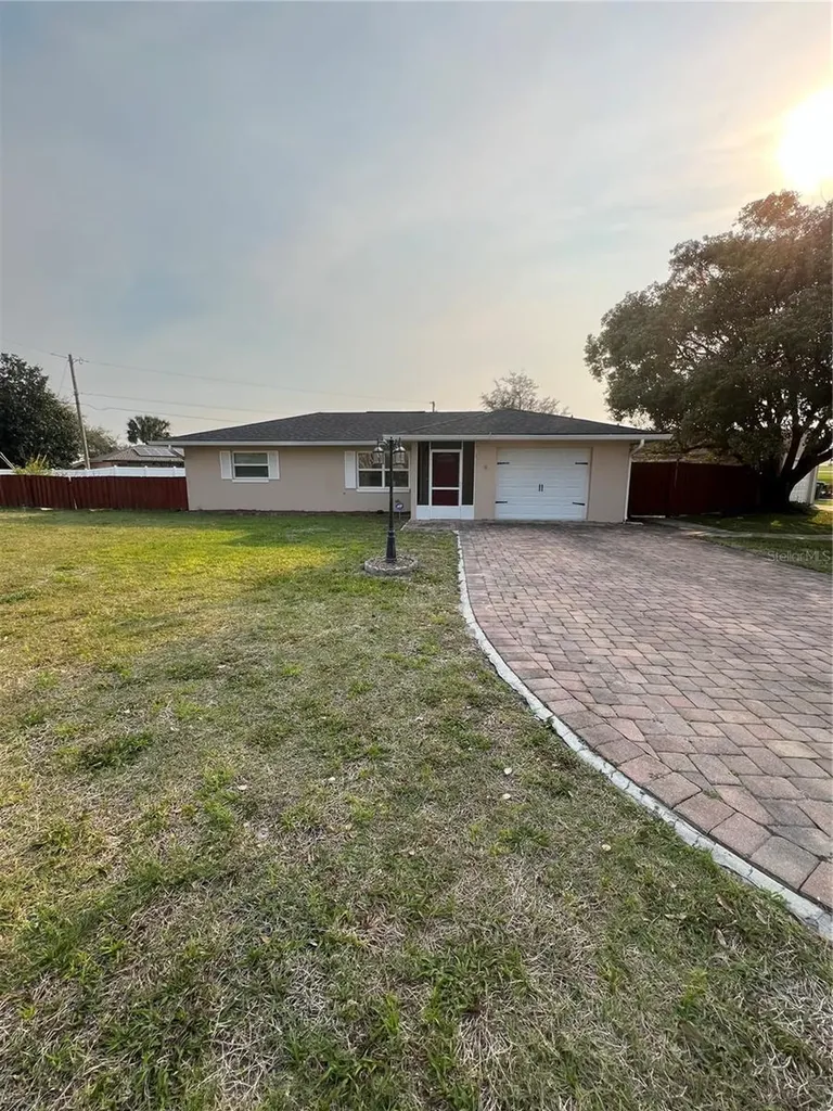 1381 Elkcam Boulevard Deltona FL 32725