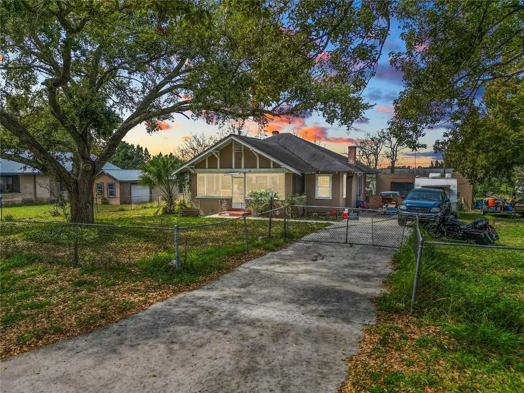 124 S 1st Street Haines City FL 33844