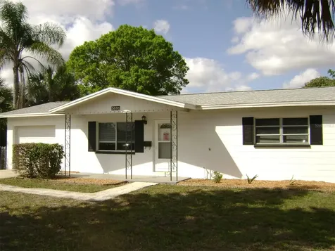5691 30th Avenue N St Petersburg FL 33710