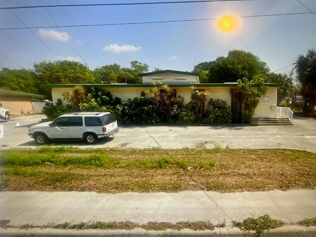 1275 N Highland Avenue Clearwater FL 33755