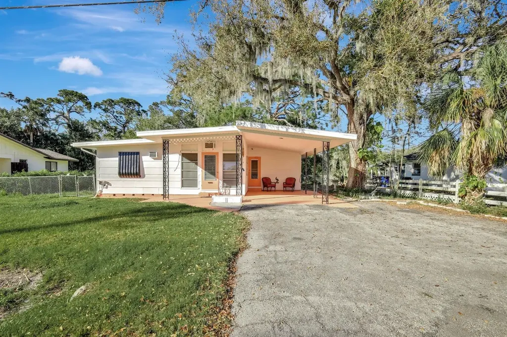 1802 Marilyn Drive North Fort Myers FL 33917