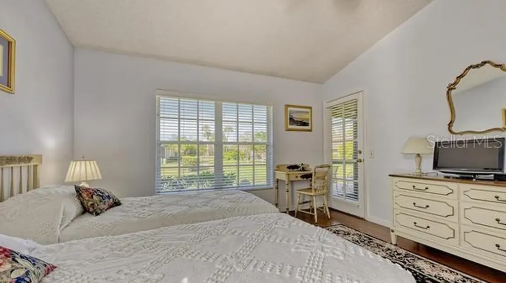 5905 Doral Drive Sarasota FL 34243
