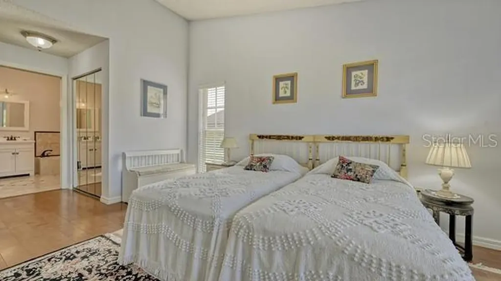 5905 Doral Drive Sarasota FL 34243