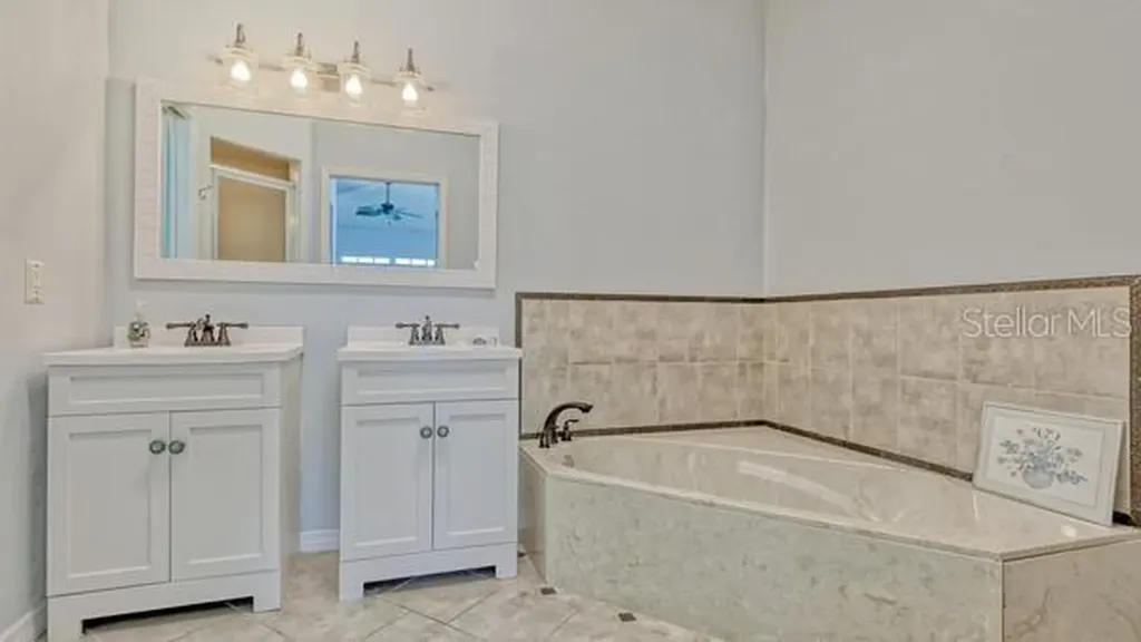 5905 Doral Drive Sarasota FL 34243