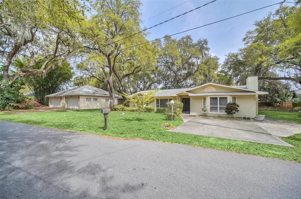 581 Woodlawn Terrace Kissimmee FL 34744