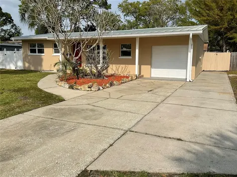 4961 Venetian Boulevard NE St Petersburg FL 33703