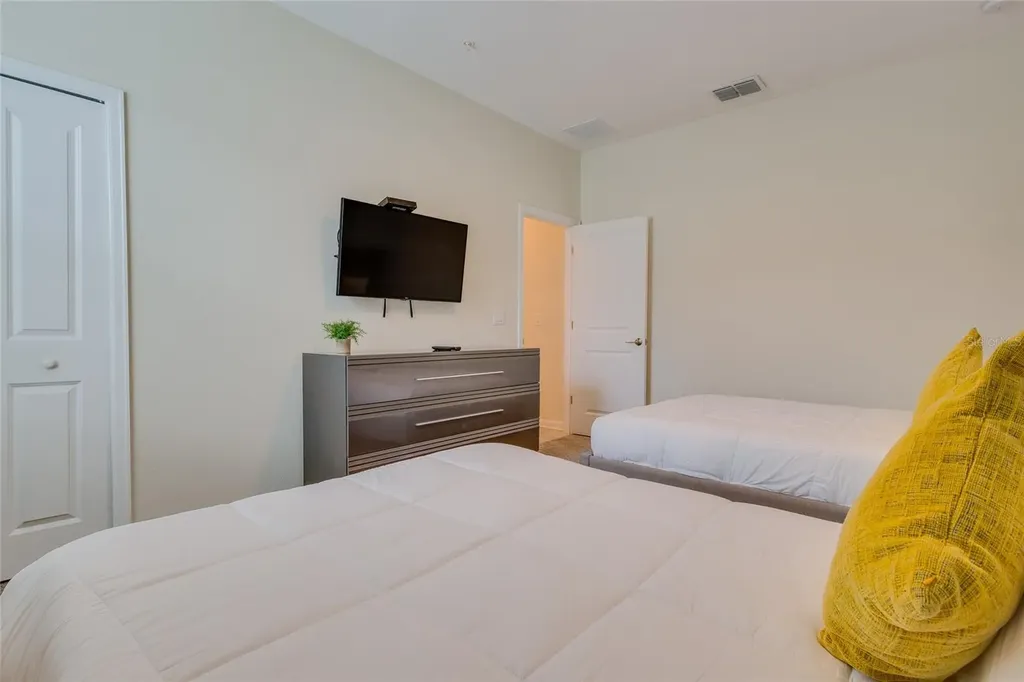 815 Ocean Course Avenue Davenport FL 33896