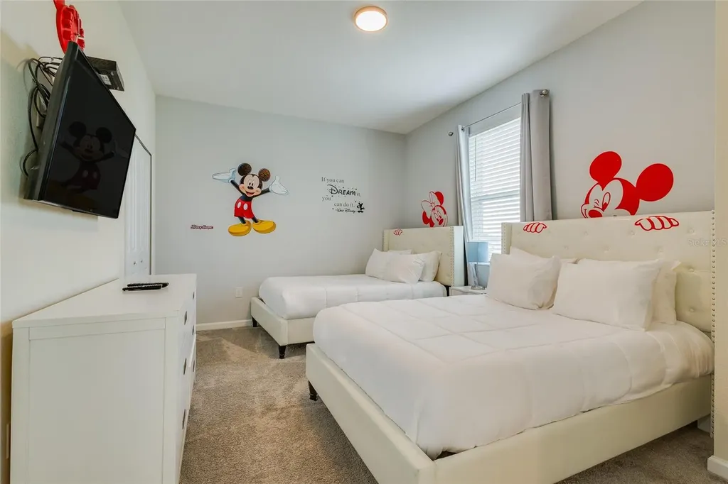 815 Ocean Course Avenue Davenport FL 33896