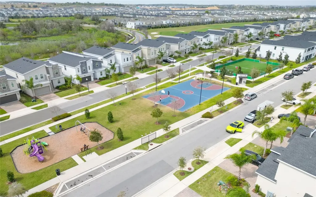 815 Ocean Course Avenue Davenport FL 33896