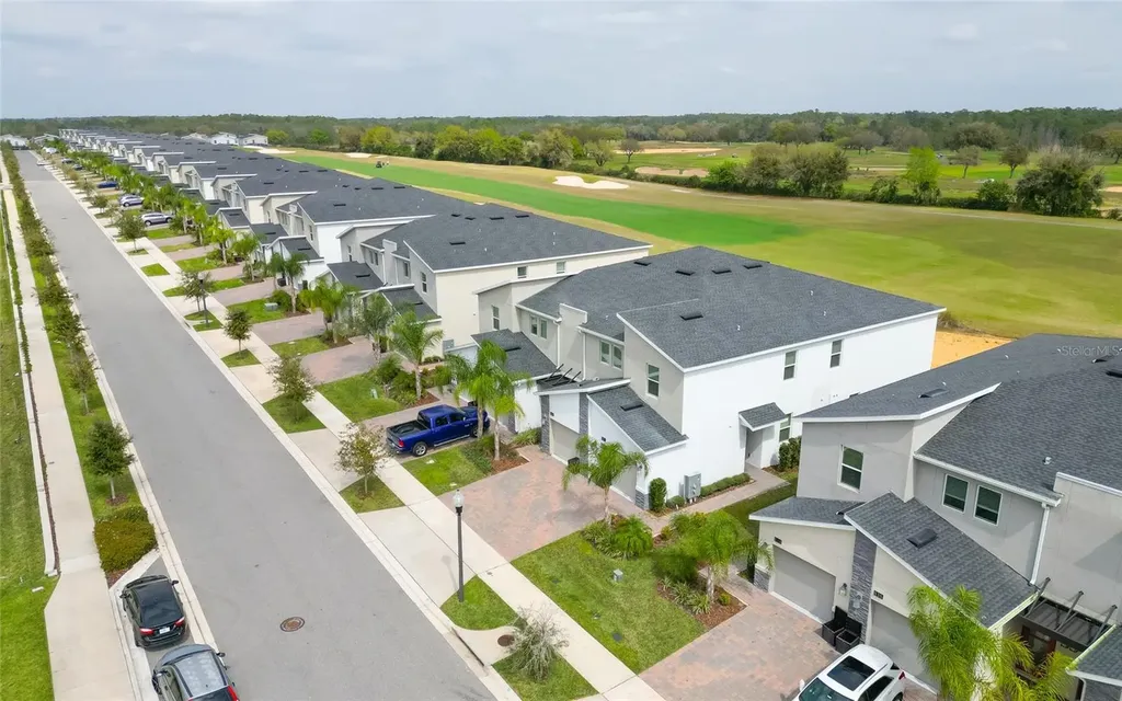 815 Ocean Course Avenue Davenport FL 33896