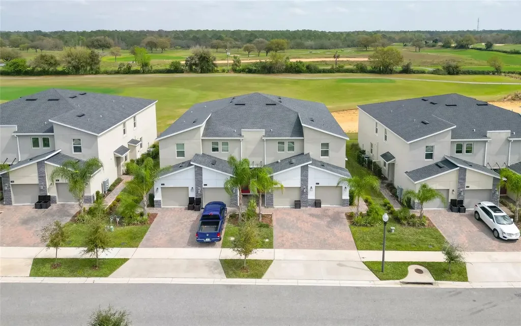 815 Ocean Course Avenue Davenport FL 33896