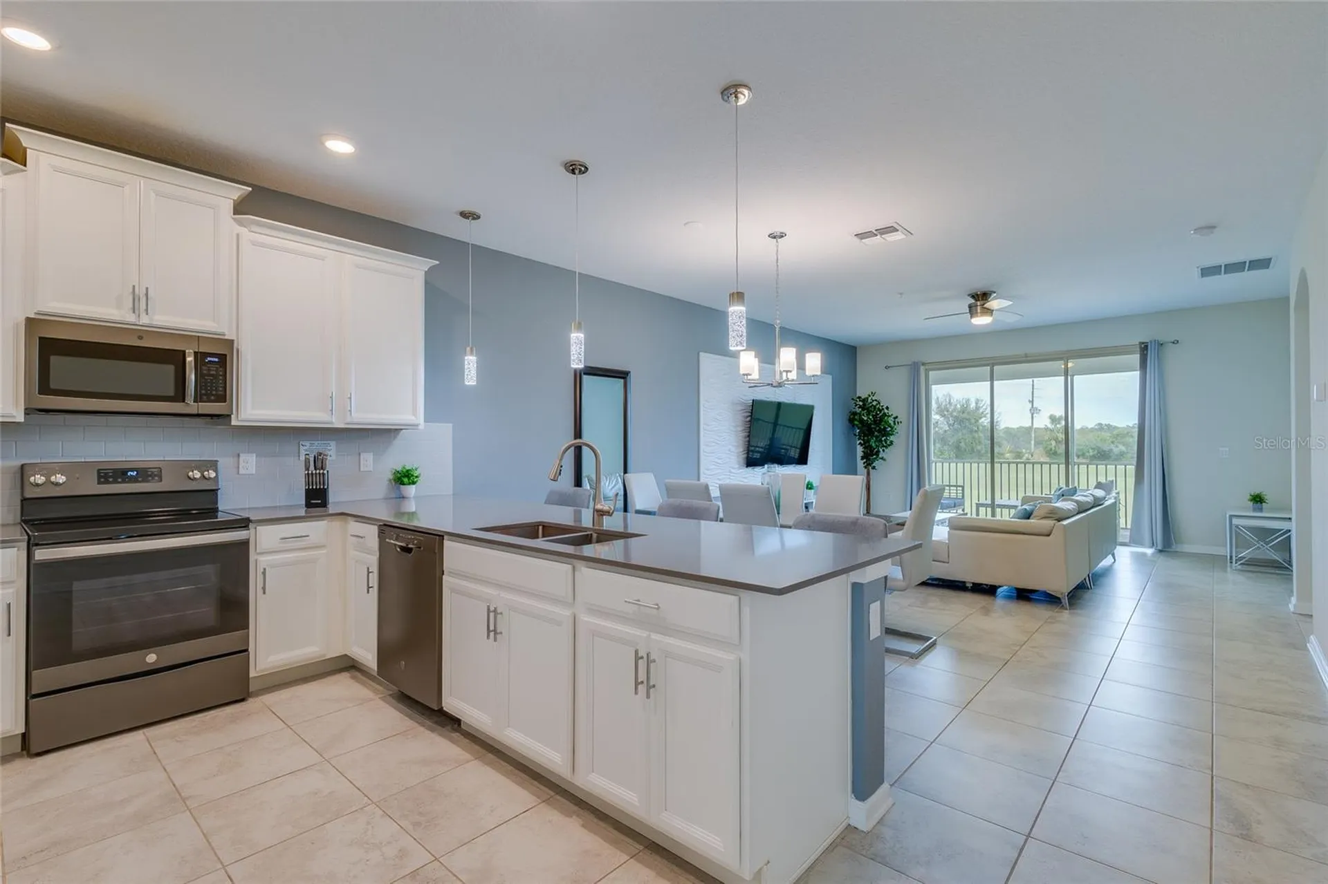 815 Ocean Course Avenue Davenport FL 33896