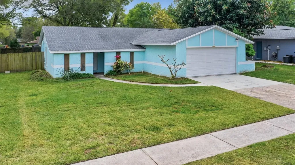 2022 Ronald Circle Seffner FL 33584