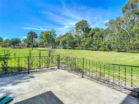 113 Leon Avenue Deland FL 32720
