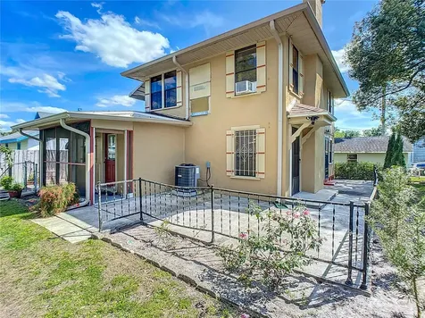 113 Leon Avenue Deland FL 32720