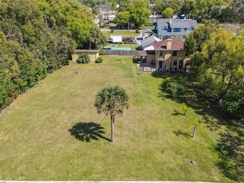 113 Leon Avenue Deland FL 32720