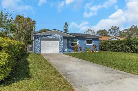 669 51st Avenue S St Petersburg FL 33705