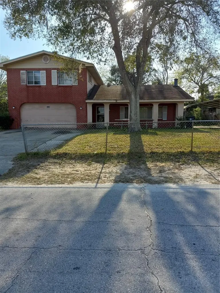 852 Pinewood Street Daytona Beach FL 32117