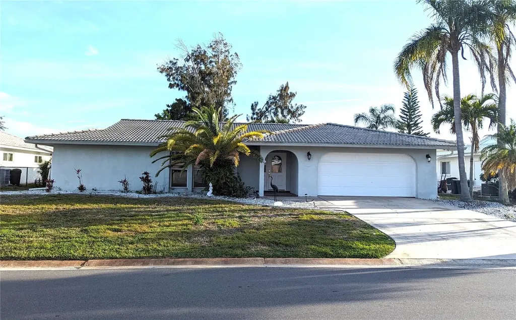 3235 Village Green Drive Sarasota FL 34239